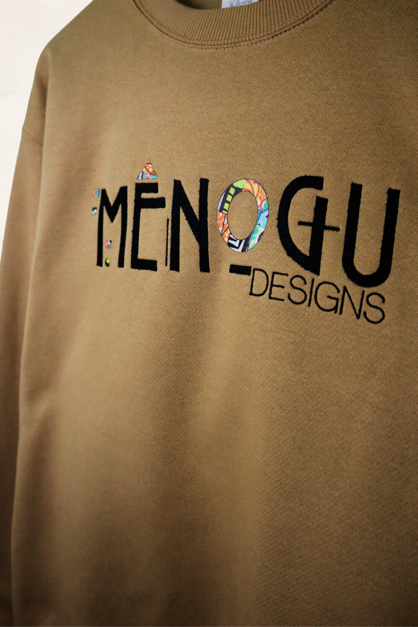 Black Crewneck Menogu logo Sweatshirt